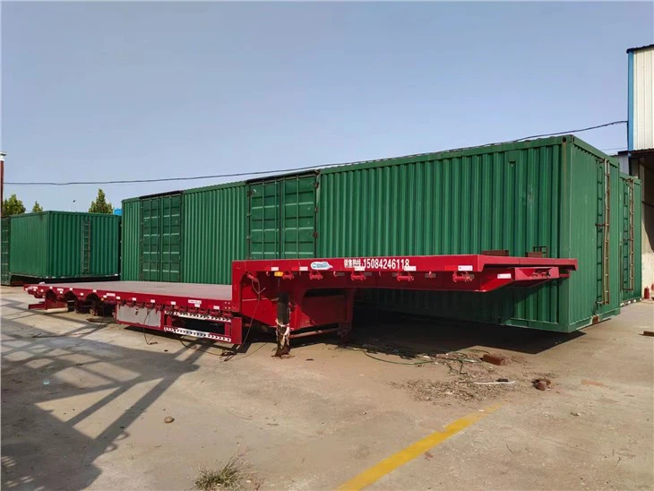 Remolque de cama baja con plataforma escalonada de 3 ejes con rampas