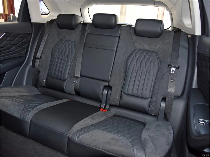 4-Wheel-Drive Petrol Car Hongqi HS5 Chinese Cheap Gasoline Vehicles 2.0T 224HP Hongqi HS5 Used Car