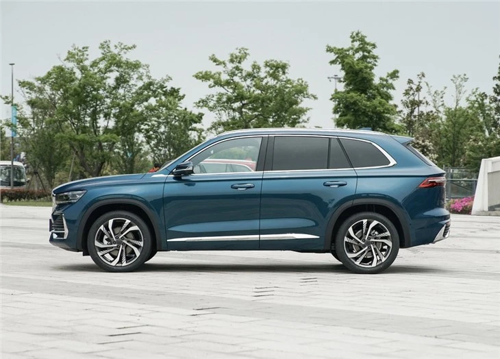 GEELY XingYue 2.0T 4WD SUV