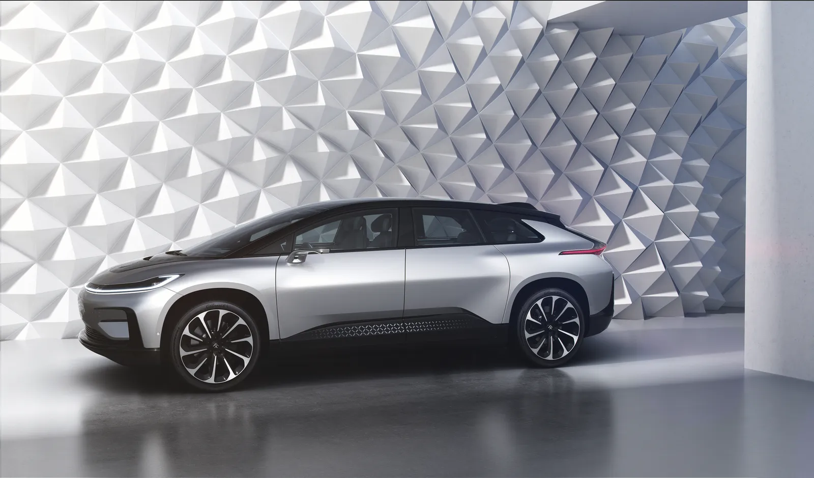 Faraday Future planea realizar una división inversa de acciones y retrasar la...