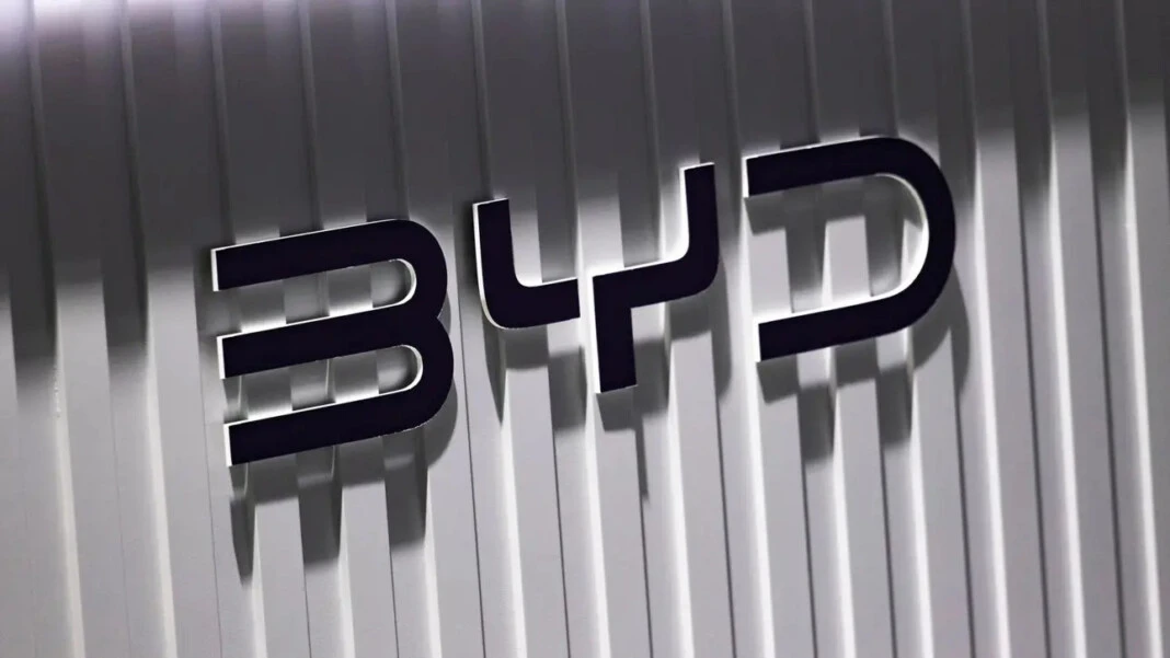 El primer automóvil producido en masa de BYD Formula Leopard 5 sale oficialme...