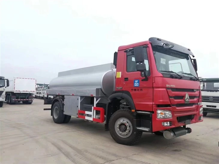 New Sinotruk HOWO 4x2 Fuel Tanker Oil Truck 4x2 Oil Filling Tank Trucks