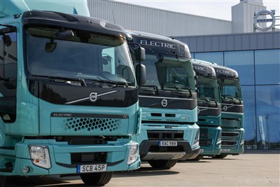 Volvo Trucks supera las expectativas de rendimiento para 2023, pero planea un...