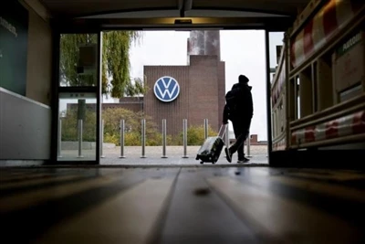 El sindicato del Grupo Volkswagen convoca huelgas en diciembre en medio de ne...